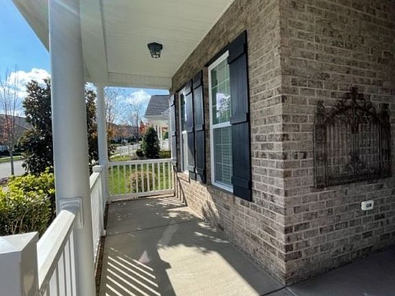 3rd image of 18223 Ebenezer Dr