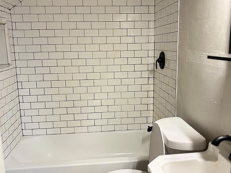 118 N Hagerman St — Photo 3