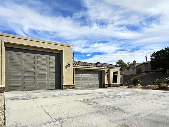 2nd image of 3400 Desert Pl