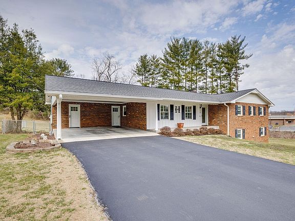2nd image of 208 Bonita Dr