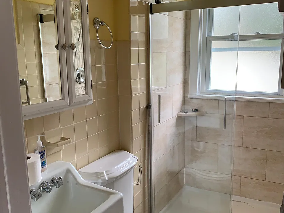 150 W Richardson Ave #2