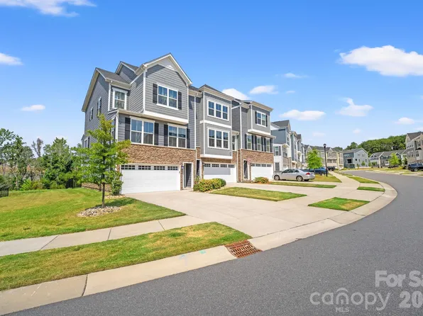 435 Lahinch Dr, Fort Mill, SC 29708