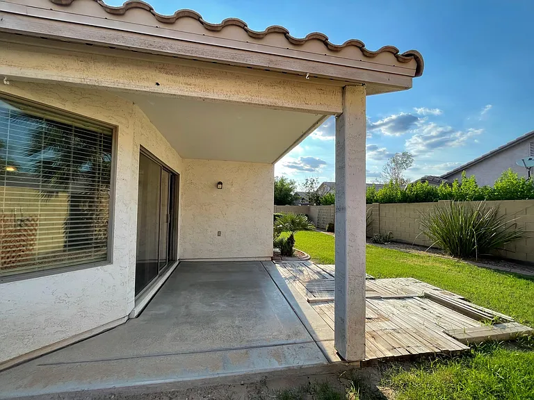402 E Jasper Dr — Photo 21