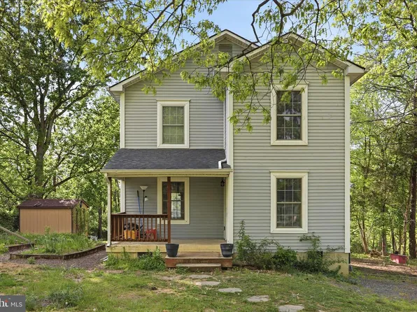 271 Paw Paw Dr, Front Royal, VA 22630
