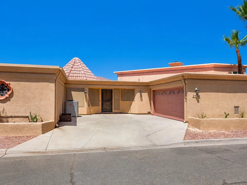 2174 S Del Valle Way