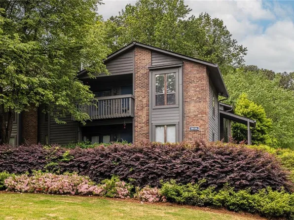 223 Tuxworth Cir, Decatur, GA 30033