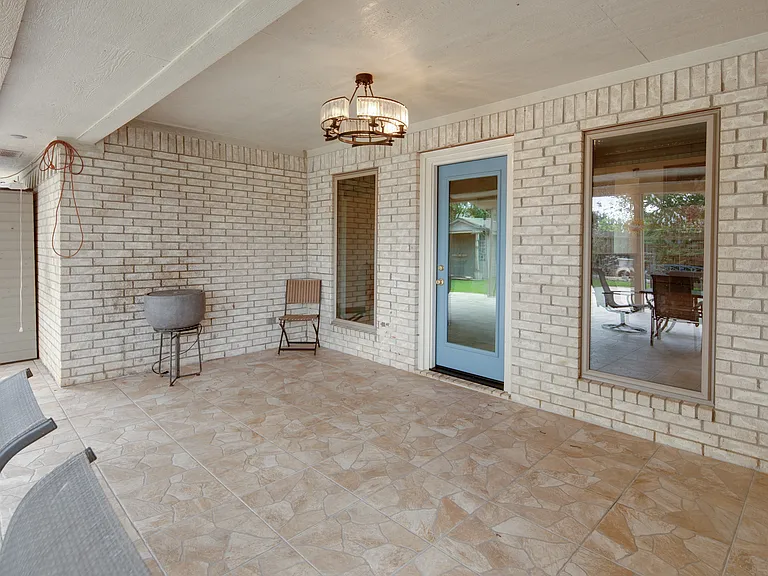 1209 Portsmouth Ct — Photo 24