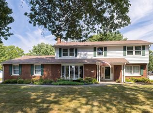 1244 Spring Valley Dr, Erie, PA 16509