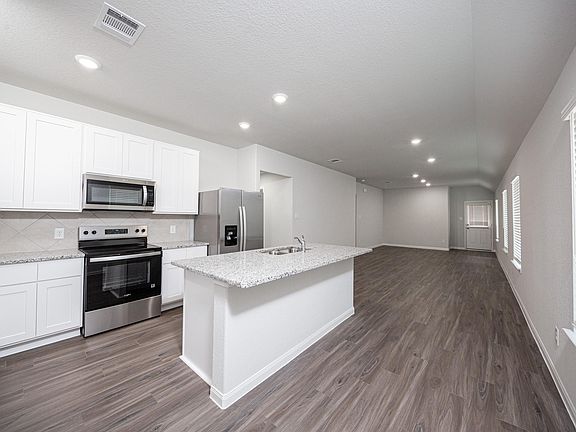 4th image of 8126 Vanilla Orchid Dr
