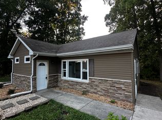 1513 Roosevelt Rd, Valparaiso, IN 46383