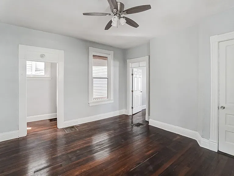 2036 Garrard St — Photo 8