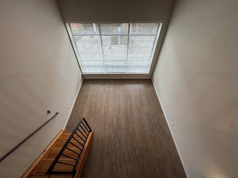 B Flats — Photo 27