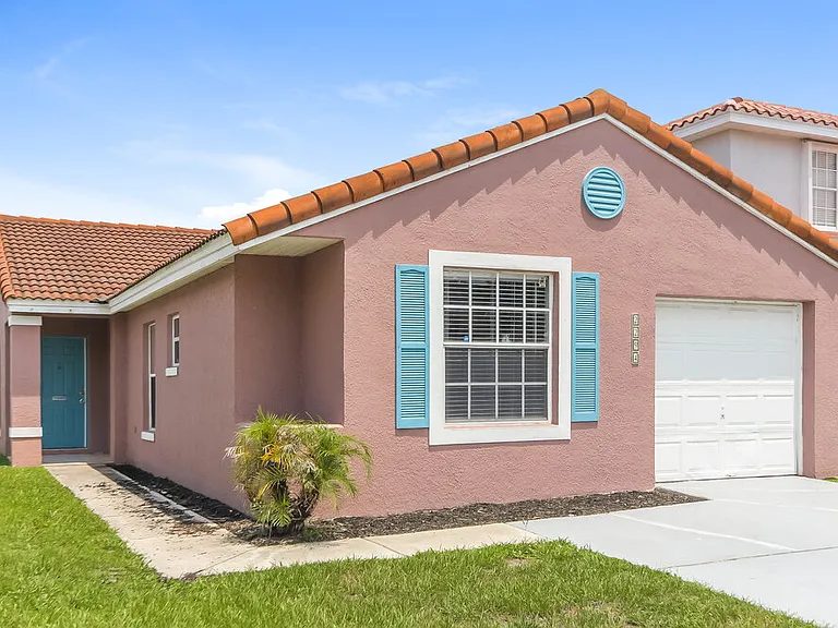 2294 Santa Lucia St — Photo 3