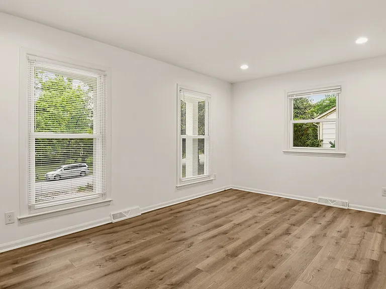 207 Leland Dr — Photo 10