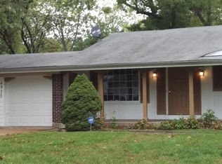 4975 Wickham Fen Rd, Florissant, MO 63033