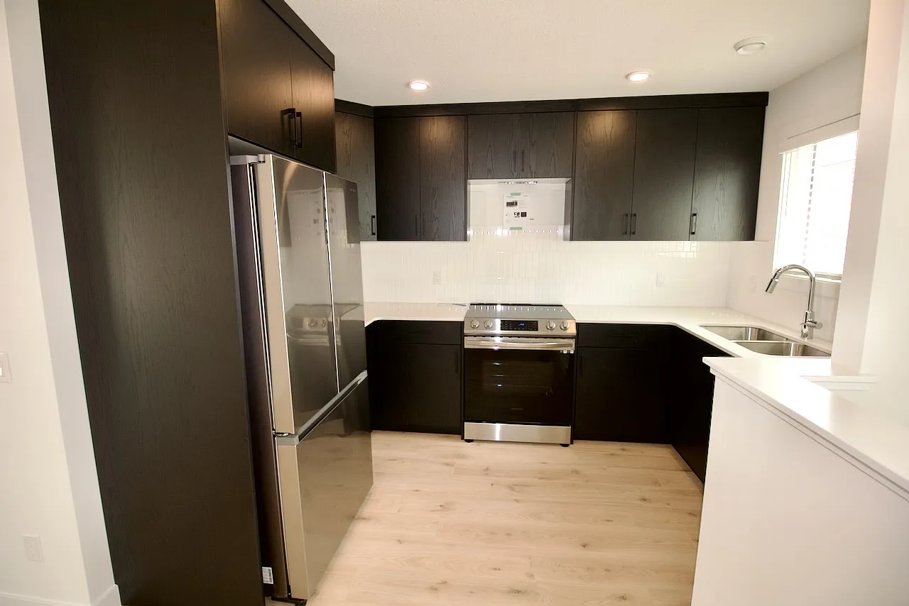 Chappelle 1 Bed 1 Bath Garage Suite SW Edmonton — Photo 2