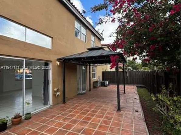 8417 NW 1st Ter, Miami, FL 33126