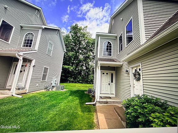 2nd image of 2580 Edgewood Avenue