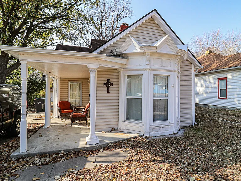 311 Harrison St — Photo 3