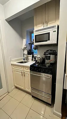 Rented by REAL New York | media 11