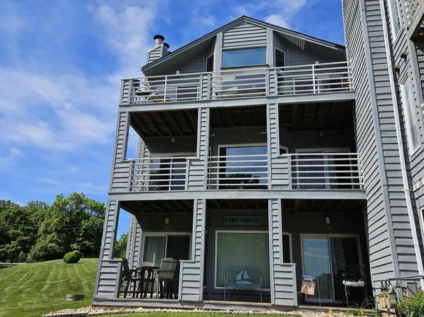94 Waterside Cir APT A2, Moneta, VA 24121