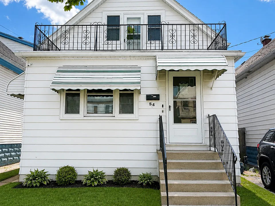 54 Theodore St #2