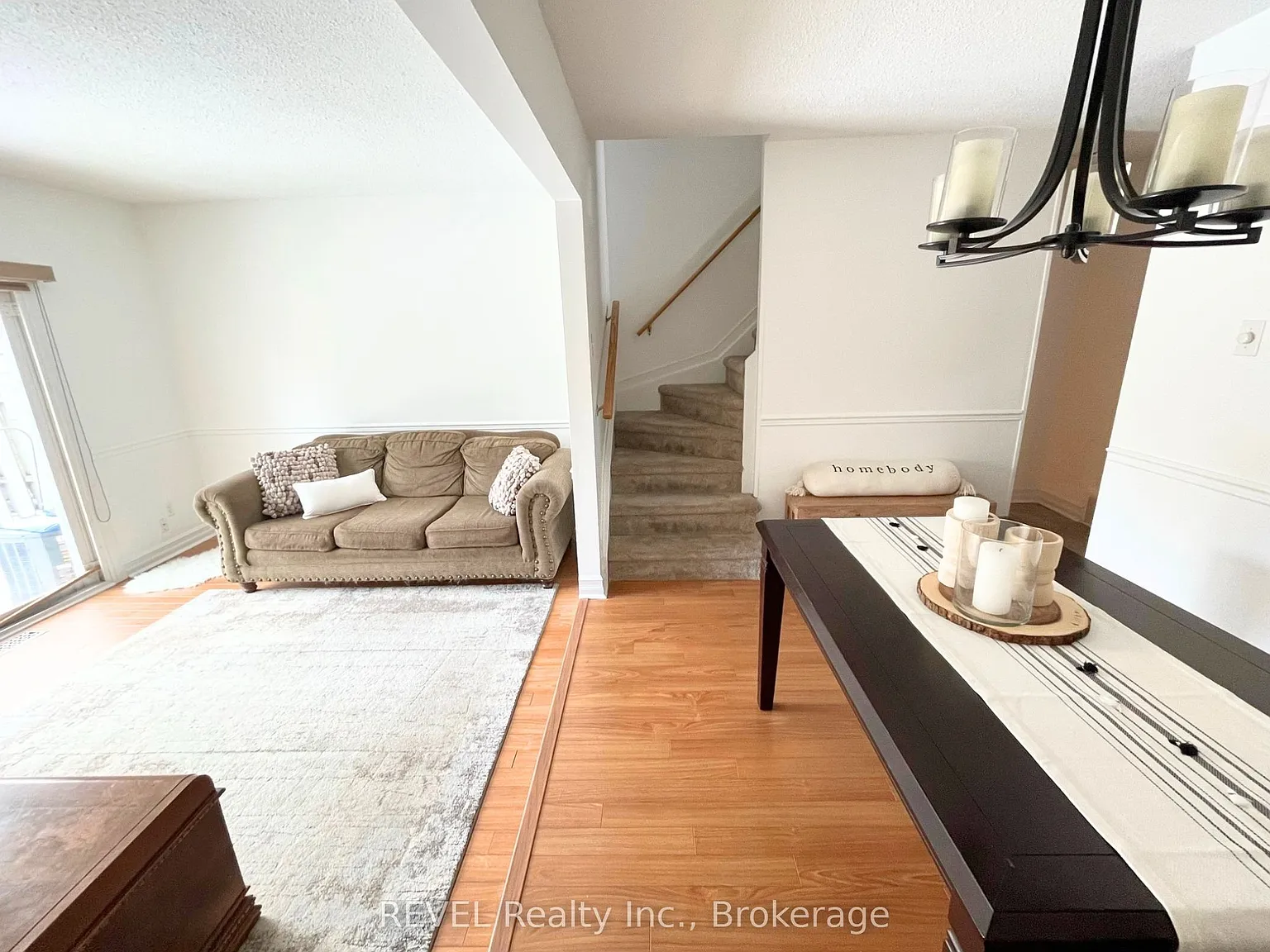 3 bed, $2,300 — Photo 2