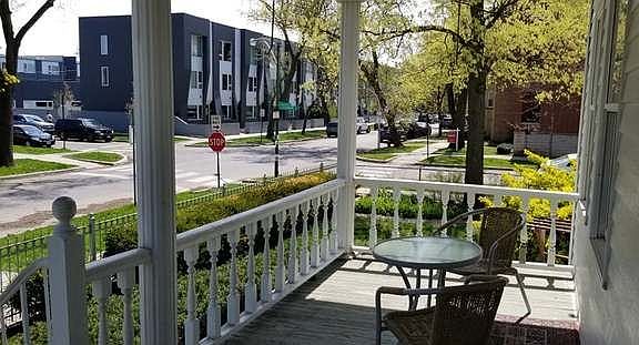 4th image of 2704 N Hamlin Ave