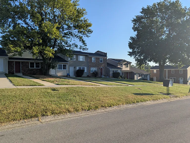 Buckingham Apartments — Photo 10