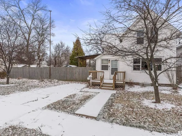 1820 24th Ave, Moline, IL 61265