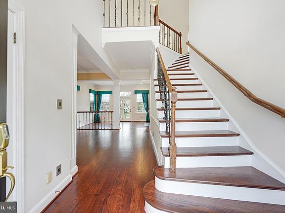 4th image of 7806 Orchard Gate Ct