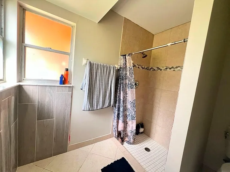 311 SW Homeland Rd — Photo 17