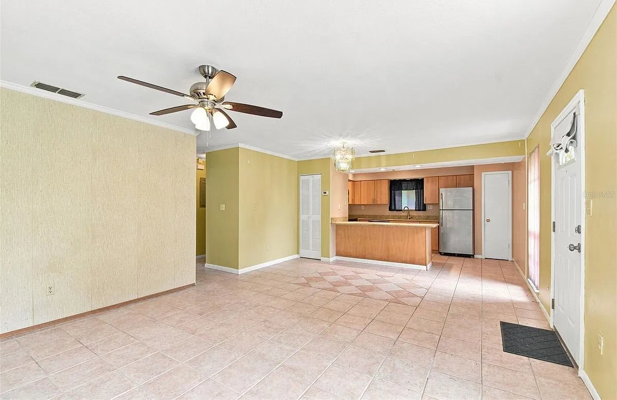 2 bed, 2.0 bath, 992 sqft, $1,525 — Photo 3
