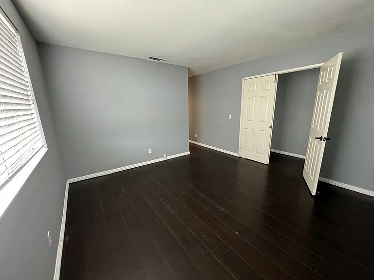 466 Weisser Way — Photo 13