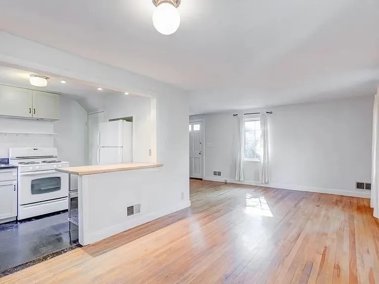 77 Pierce Rd #77 — Photo 3