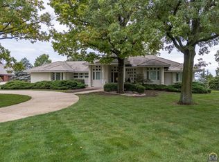 3615 SW Nottingham Rd, Topeka, KS 66614