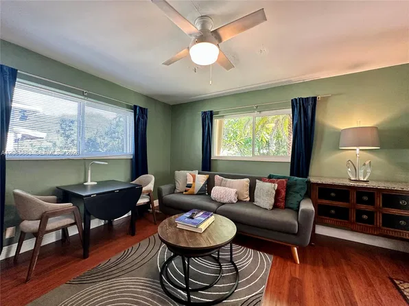 2431 Washington St #2, Hollywood, FL 33020