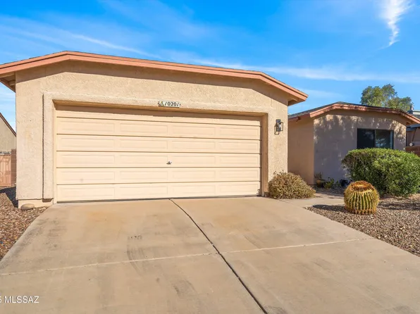 10201 E Circle Pines Dr, Tucson, AZ 85748