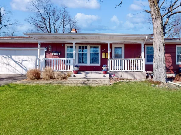 1625 Sunnyslope Dr, Crown Point, IN 46307