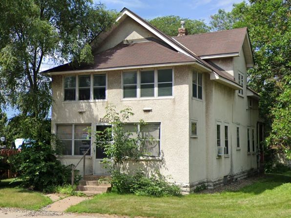 2510 University Ave NE APT 1