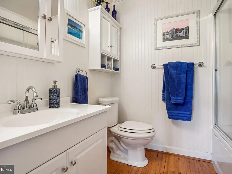 323 Penwyllt Ct — Photo 35