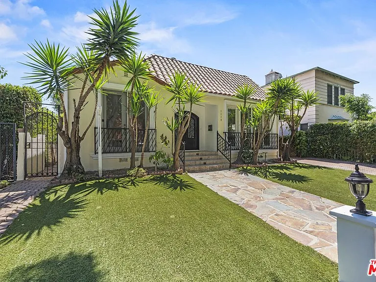 1114 S La Peer Dr — Photo 37