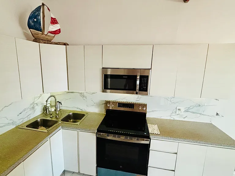 10 Caoba #4 — Photo 9