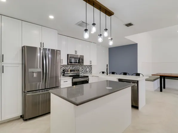 92 Meadows Drive, Boynton Beach, FL 33436