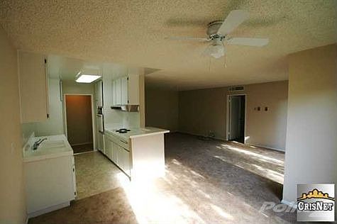 1st image of 5328 Newcastle Ave Unit 34