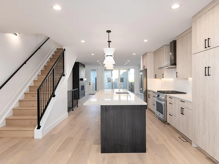 2088 Eliot St — Photo 4