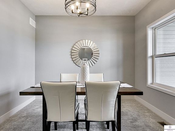 4th image of 20463 Jeannie Ln