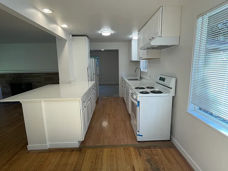 24221 105th Pl W — Photo 3