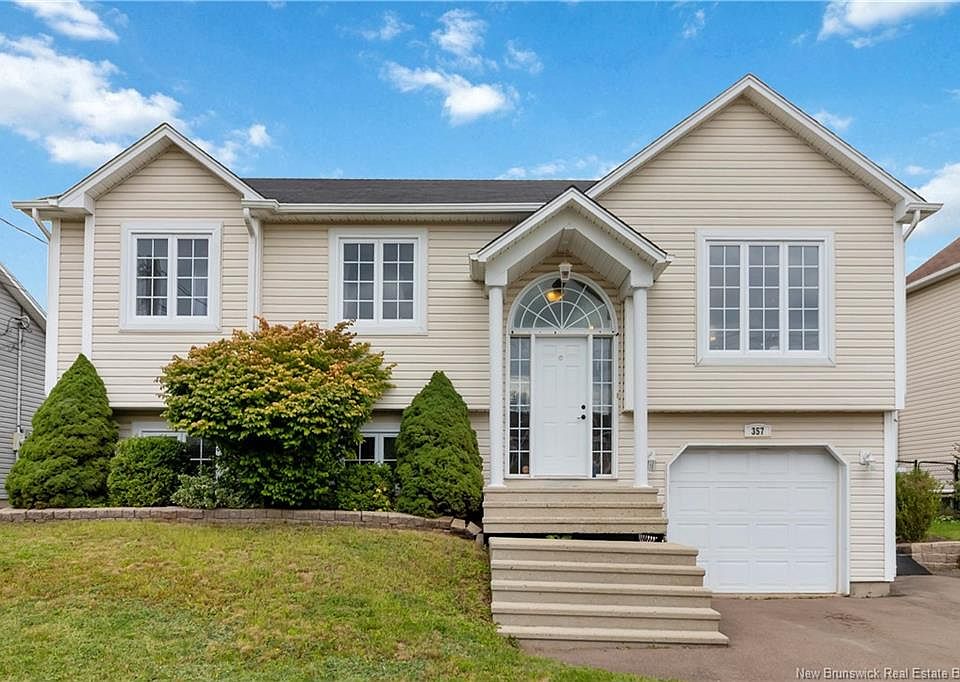 1st image of 357 Maplehurst Dr