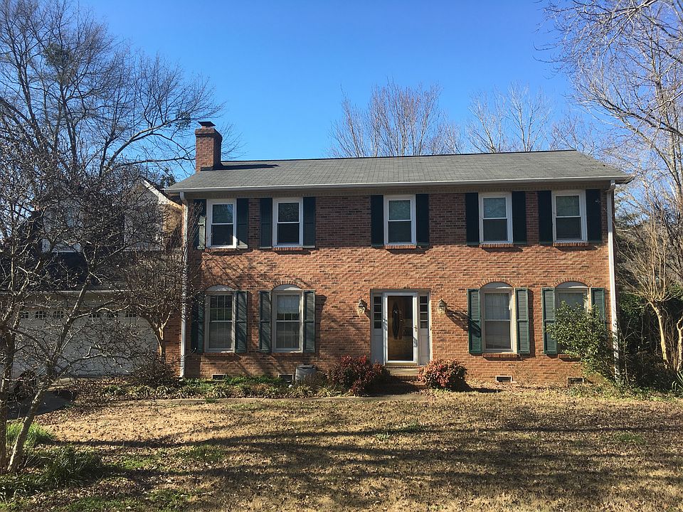 2nd image of 208 Stoney Creek Dr